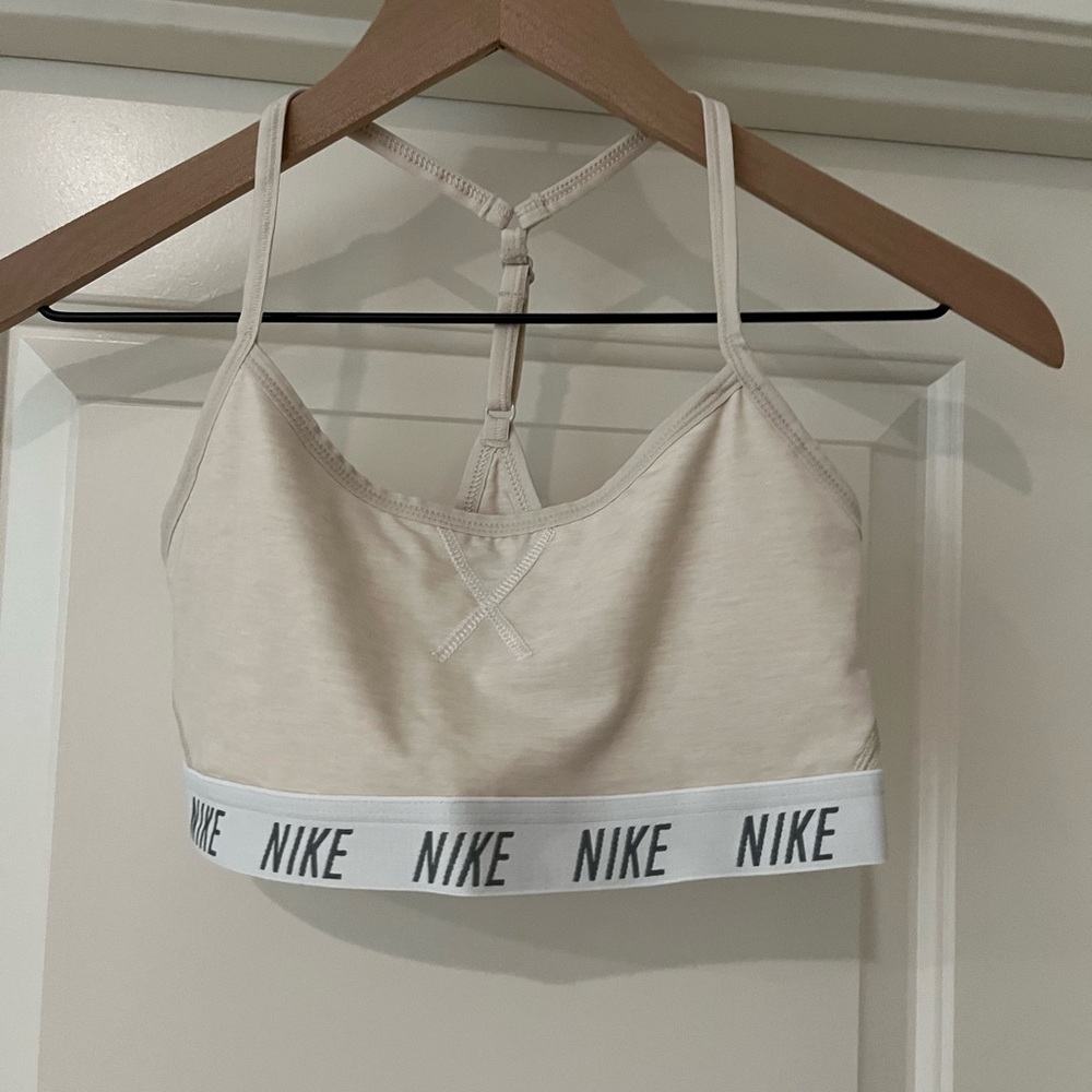Nike Women's Indy dri fit Sports Bra